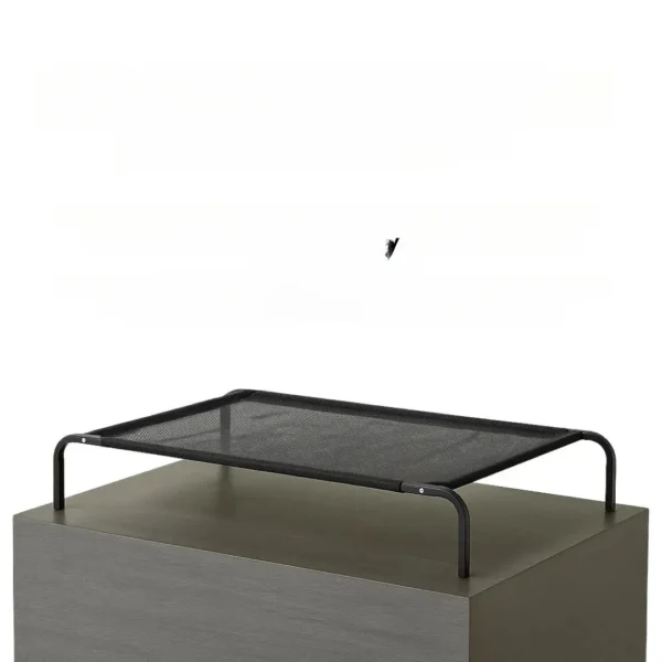 Cama elevada em nylon para cão Bafinho
