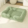 S44e2da1113064a71b3f5e76b56145a22C-1.webp Cama de bombazina com rebordos para cão
