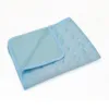 S5f5df70a337b434a9e71a2b84735c6ea8.webp Tapete refrescante azul claro dobrado