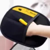 Luva removedora de pelos preta com punho amarelo — 1 unidade
